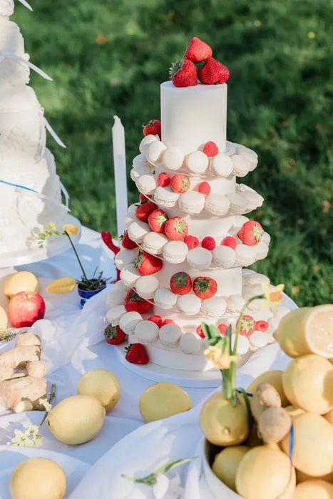 Foldable Acrylic Spiral Cake Stand – Reusable Tiered Display for Weddings & Birthdays