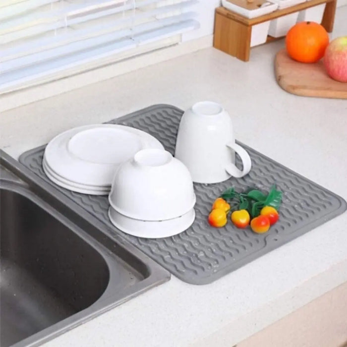 Foldable Silicone Drying Mat — Heat-resistant, Anti-slip Kitchen Drain Mat