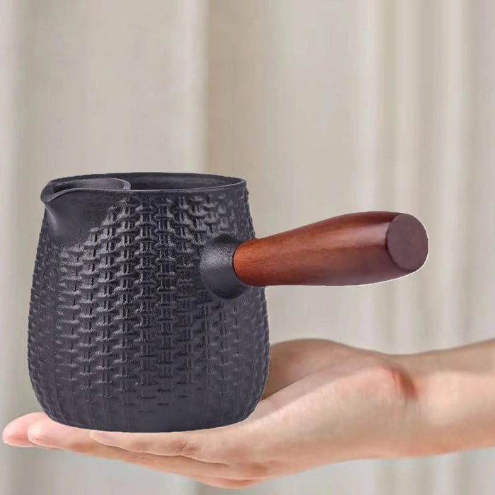 Cast Iron Teapot 600ml — Stove-Friendly Kettle for Tea & Coffee
