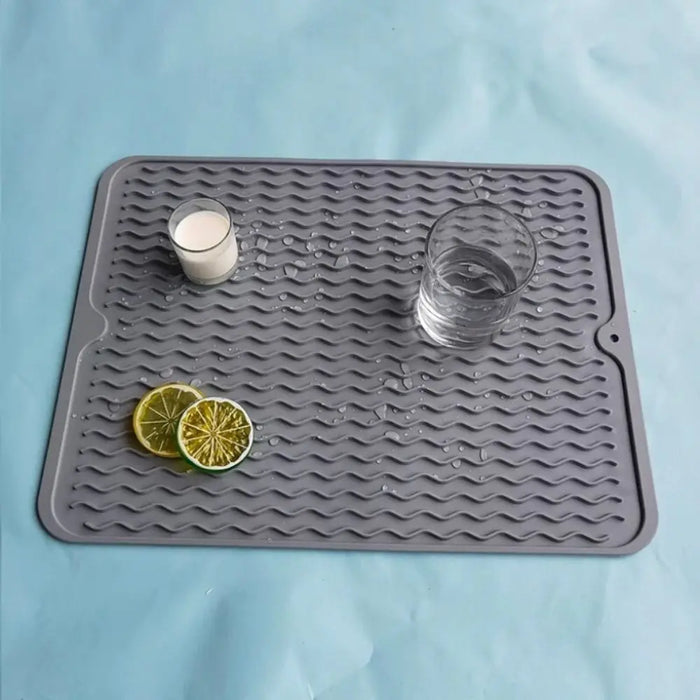 Foldable Silicone Drying Mat — Heat-resistant, Anti-slip Kitchen Drain Mat